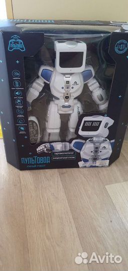 Игрушка робот с пультом