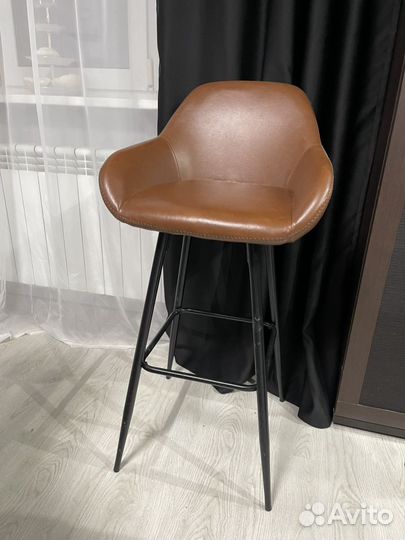 Барные стулья бу 3 штуки кожа