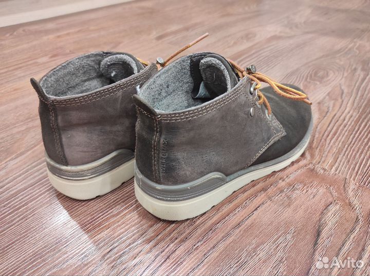 Ботинки для мальчика демисезонные 33 размер. Ecco