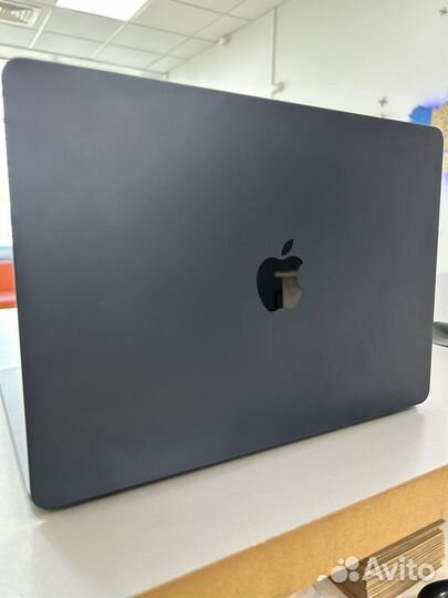 Apple MacBook Air 13 (2022) M2 8/256GB Midnight
