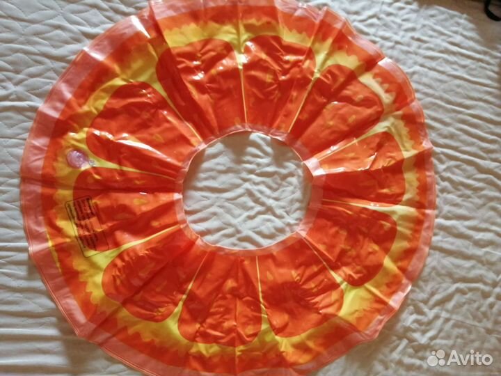 Надувной пончик и подушка