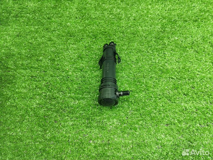 Форсунка омывателя фары правая VW Touareg VAG