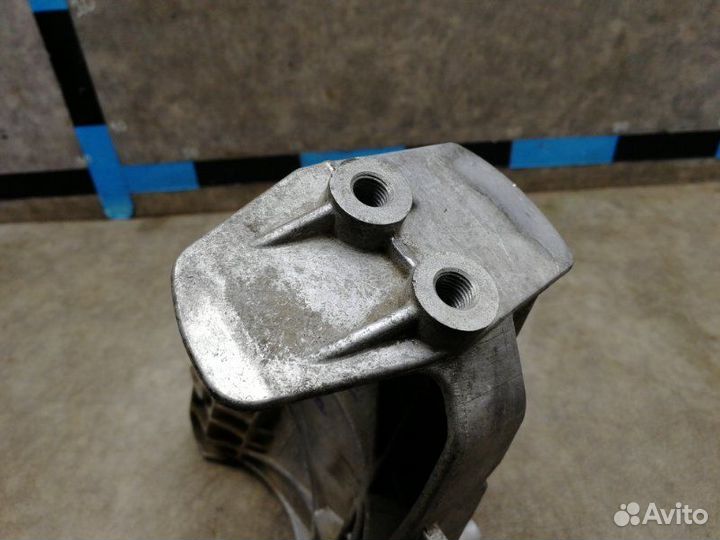 Кронштейн опоры двигателя Лада Гранта 1.6 21126
