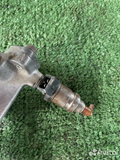 Форсунка топливная Honda Accord 5 F20Z1