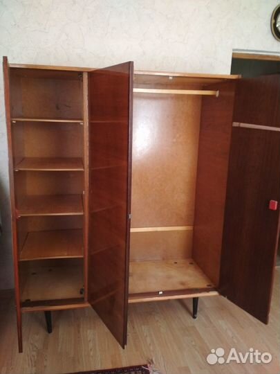 Платяной шкаф