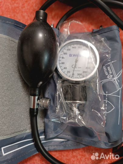 Тонометр механический со встроенным стетоскопом