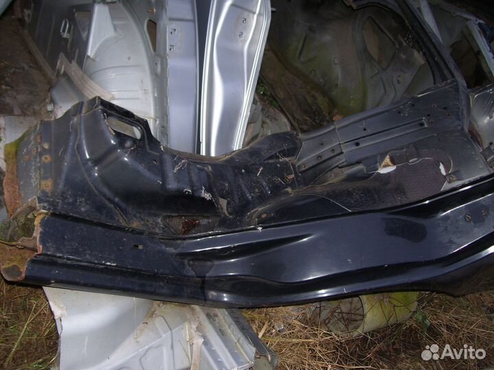 Киа спектра крыло заднее