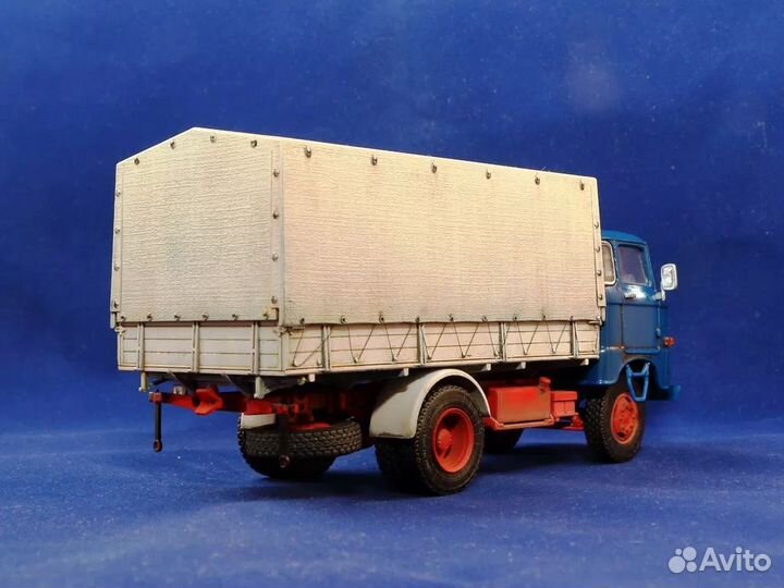 Модель автомобиля IFA W50L 1:43