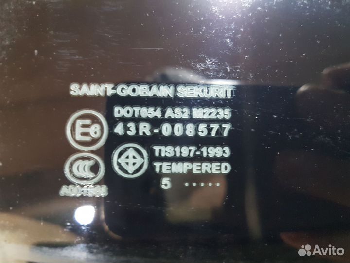 Стекло заднее правое Mazda 3 BK