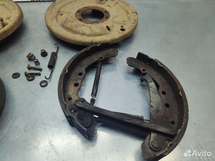 Тормоза задние Audi 100 (C3) 1983 г.в