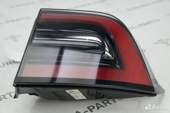 Фонарь задний Tesla Model 3 2017-2024