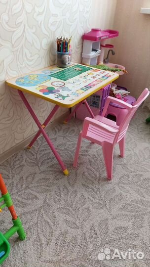 Детский стол и стул