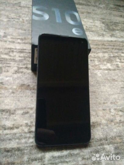 Samsung Galaxy S10e, 6/128 ГБ