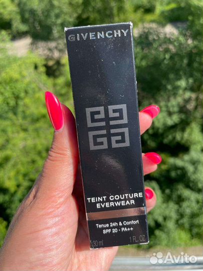 Крем тональный Givenchy #Y215