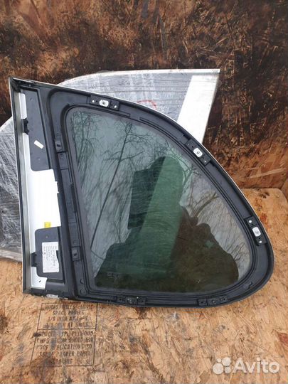 Форточка задняя правая Porsche Cayenne