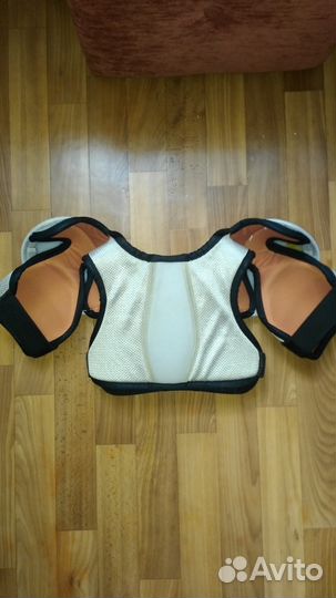 Нагрудник хоккейный эфси на 6-9лет