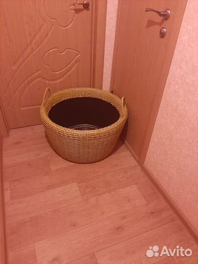 Корзина плетеная из ротанга