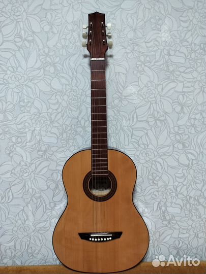 Акустическая гитара