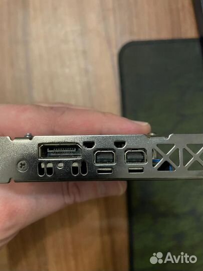 Видеокарта Radeon Pro WX 3100