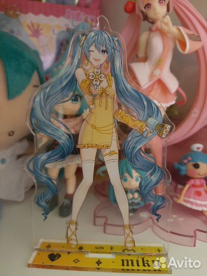 Акриловый стенд Мику