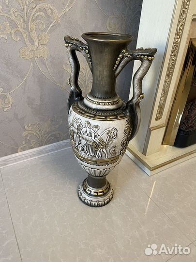 Ваза напольная, 70 см. высота