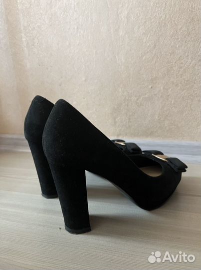 Туфли Tommy Roy 35 размер замшевые