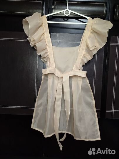 Бежевый школьный фартук