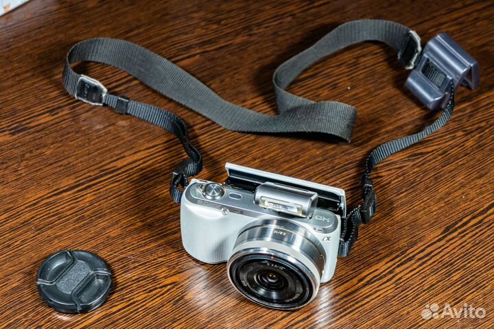 Компактный беззеркальный фотоаппарат Sony NEX C3