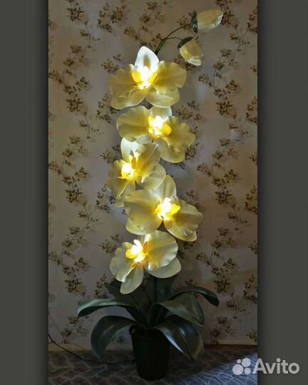 Ростовые цветы и светильники. Ручная работа