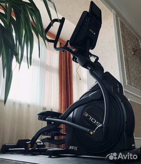 Эллиптический тренажер Sole E95