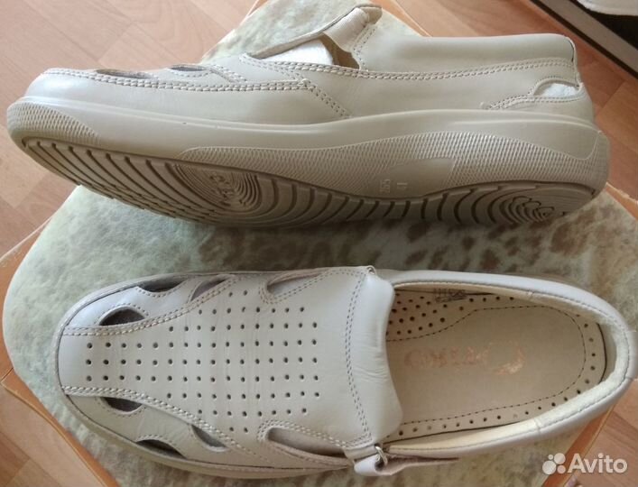 Мужские туфли новые