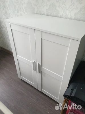 Шкаф белый (Бримнэс) 78х93х42