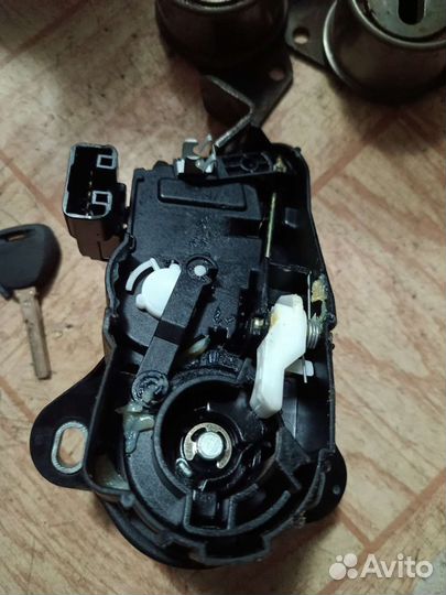 На мицубиси каризма