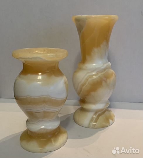 Ваза из натурального оникса