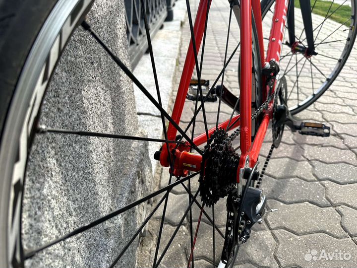 Шоссейный велосипед 8.6 кг