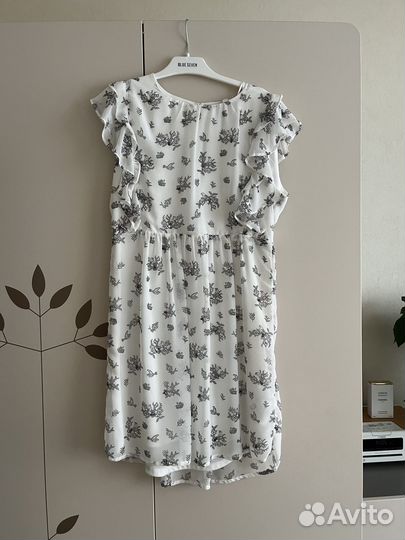 Платье праздничное 36 (42) размер новое