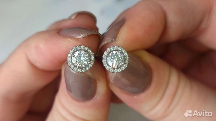 Серьги гвоздики с муассанитами 0,5 кар*2 D FL 925