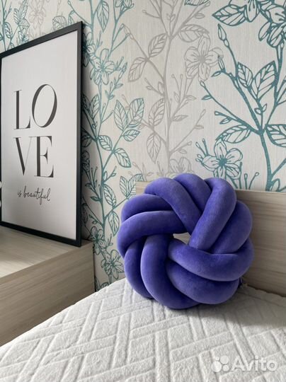 Декоративная подушка новая