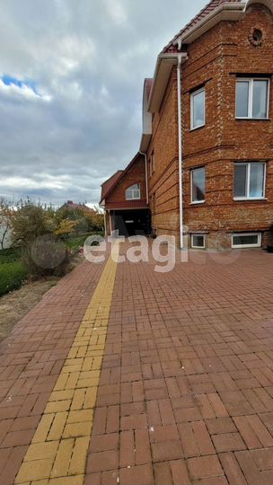 Дом 630 м² на участке 15,5 сот.