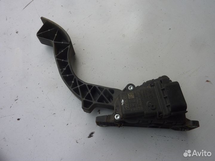 Ford Focus 2 педаль газа