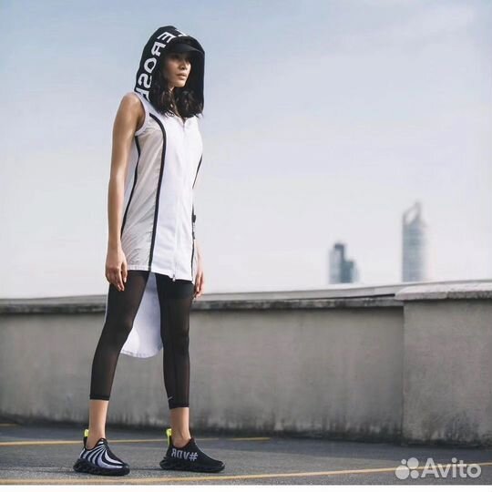 Футболка женская