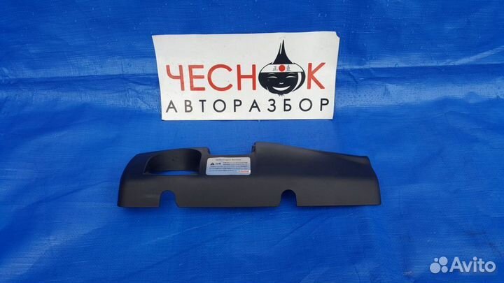 Декоративная накладка двс двигателя Touareg 3.2