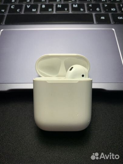 Airpods 1