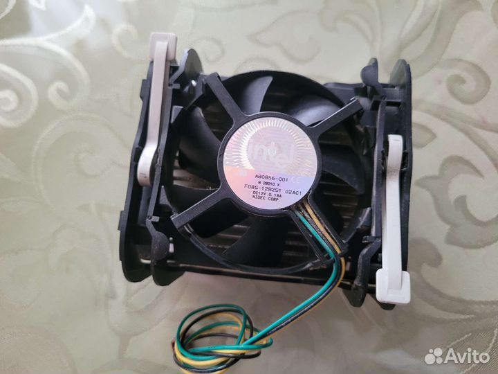 Оригинальный кулер intel для сокета 478