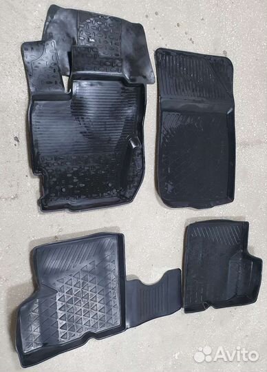 Коврик для Рено Дастер