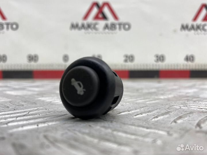 Б/У кнопка открытия крышки багажника Datsun On-Do