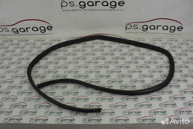 Уплотнитель кузова передней правой двери Nissan Q