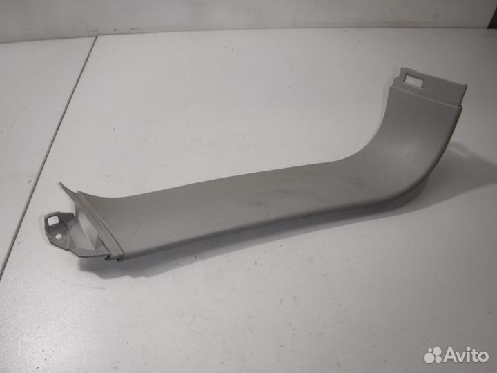 Обшивка двери багажника Opel Zafira B