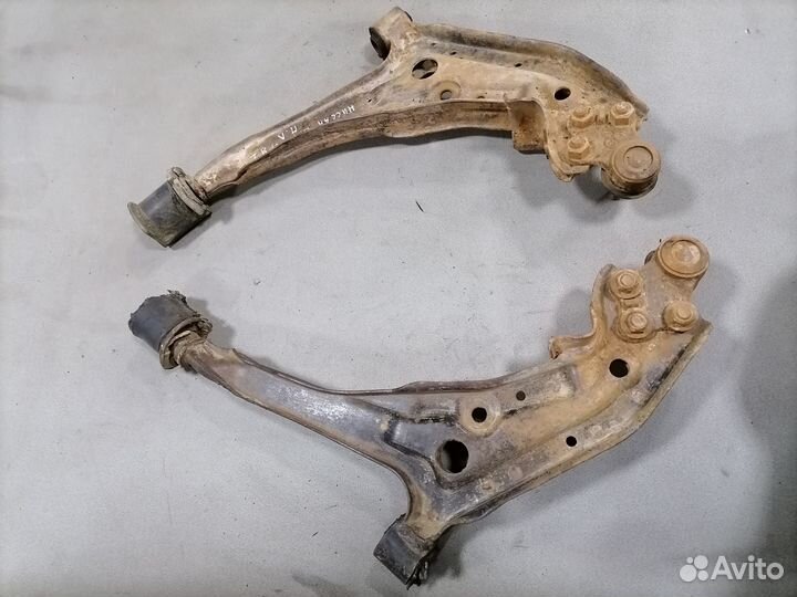 Рычаг передний Nissan Bluebird CD20 дизель 1983-90