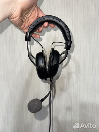 Игровые наушники с микрофоном HyperX Cloud Core 2